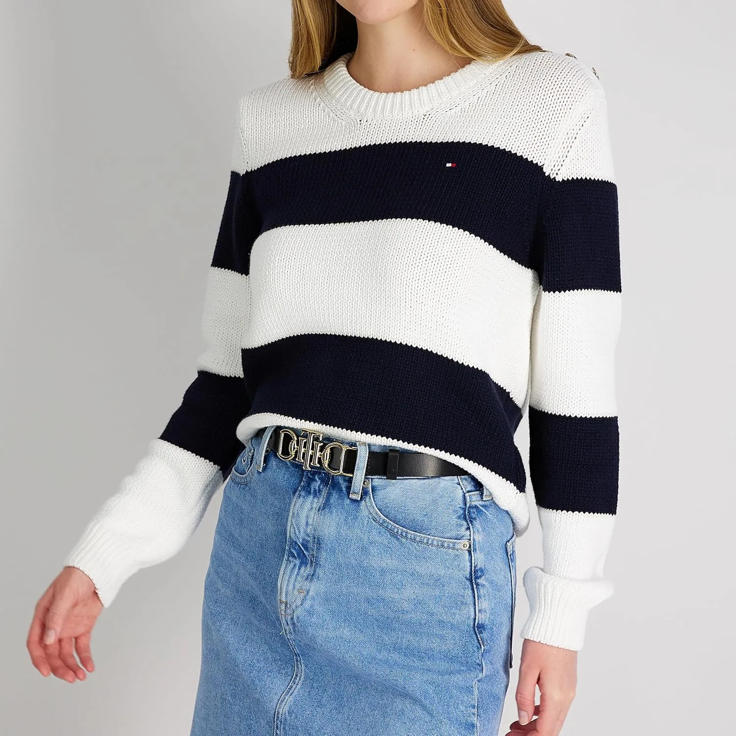 Tommy Hilfiger Women's TH Horsebit Statement Buckle Skinny Fashion Leather Belt for Jeans, Trousers and Dresses